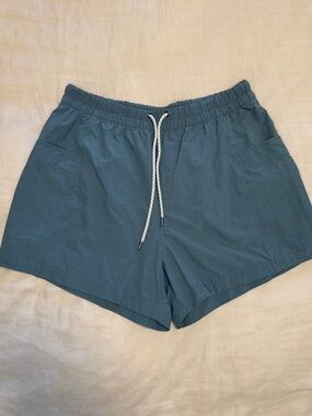 Vuori Isla Baggy Drawstring Women’s Performance Shorts